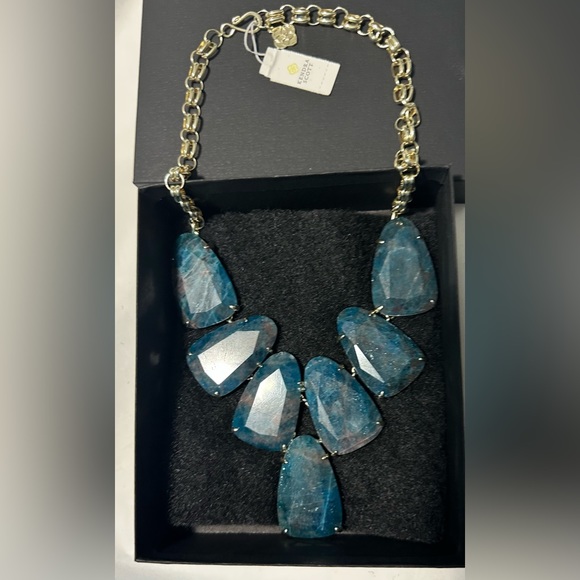 Kendra Scott Harlow Necklace - Picture 10 of 11